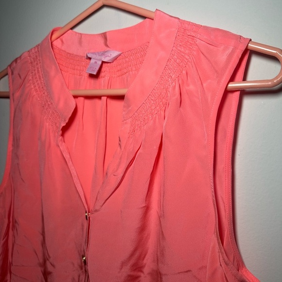 Lilly Pulitzer 100% Silk Pink Sleeveless Henley Tank Blouse Size Medium - Picture 3 of 16